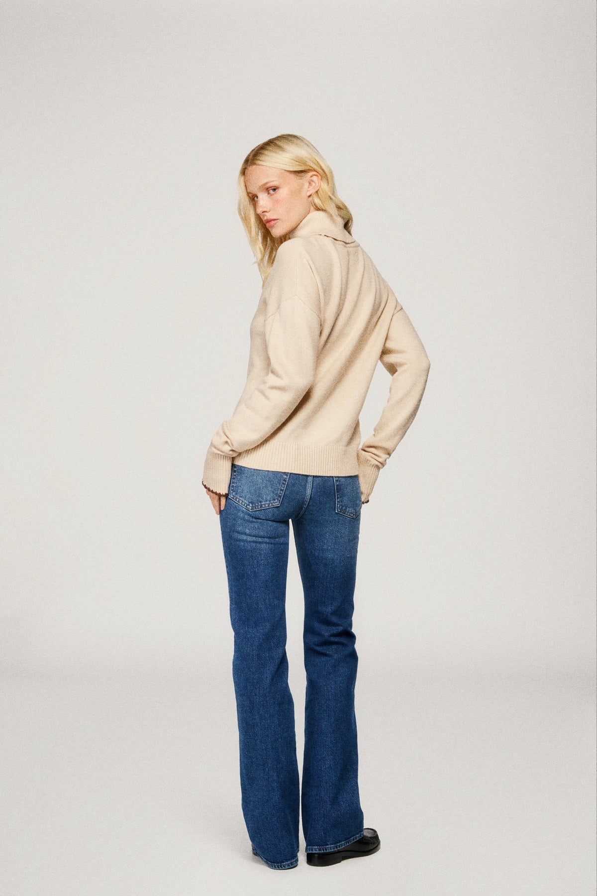 Ellie Turtleneck - Oat